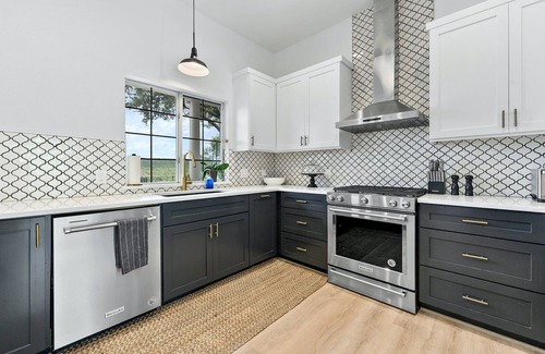 Austin House | Experience Chateau Lake Austin: Guest Rated 9.8, Pet Friendly