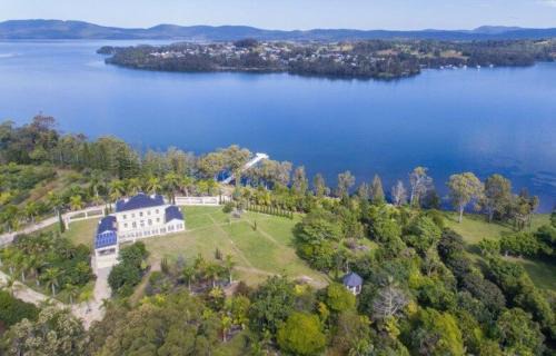 Wallis Lake House | Chateau Le Marais