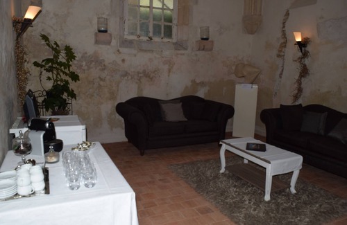 Saincaize-Meauce Hotel | Relax at Chateau Le Sallay: Pool, Spa & Family-Friendly