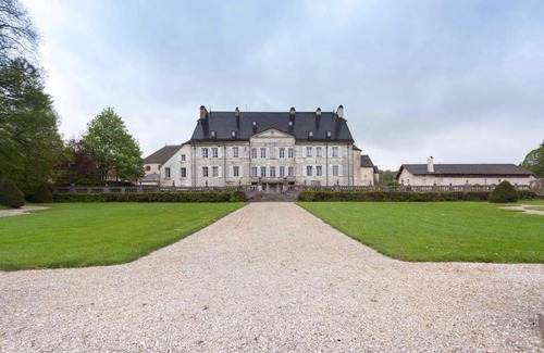 Maiche Bed & Breakfast | Chateau Montalembert: Oceanfront Retreat Rated 9.2/10