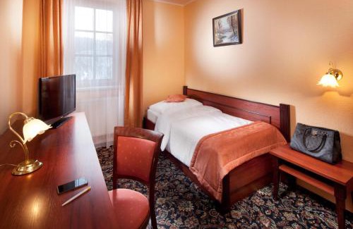Marianske Lazne Hotel | Relax at Chateau Monty Spa Resort with Ocean Views