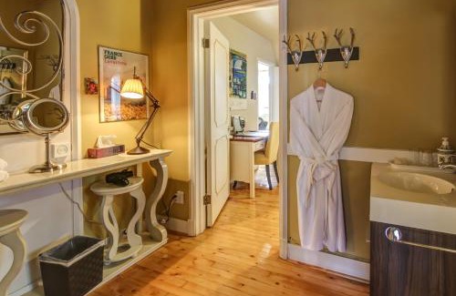 Chicoutimi House | Experience Chateau Murdock: Oceanfront Serenity Awaits
