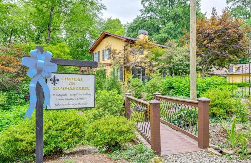 Hayesville Apartment | Chateau on Compass Creek Hayesville Apartment!