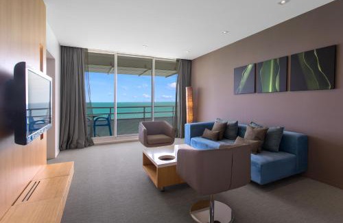 Noumea Hotel | Beachfront Bliss at Chateau Royal Beach Resort & Spa