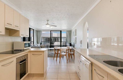 Coolangatta Apartment | Ocean View Retreat: Chateau Royale Unit 36 on Kirra Hill