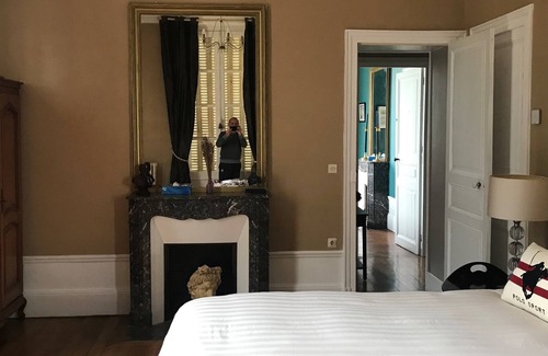 Charentonnay House | Chateau Trois Brioux: Boutique Retreat in the Countryside