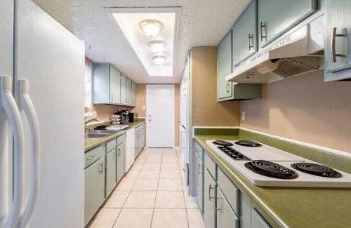 Barker House | Family-Friendly Retreat at Chateau Trudeau - Rated 9/10