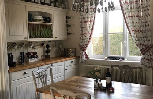 Dohem House | Indulgent Chateau with Pool, Hot Tub & Sauna Retreat