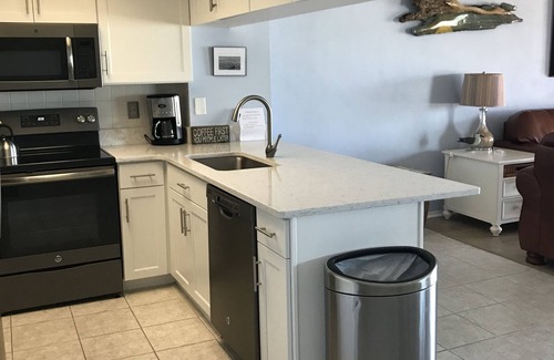 Indian Shores Condo | Beachfront Condo at Chateaux with Ocean View & Pool Access