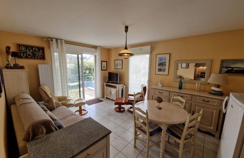 Quartier du Casino Apartment | Cozy Apartment Châtelaillon-Plage with Pool & Ocean View