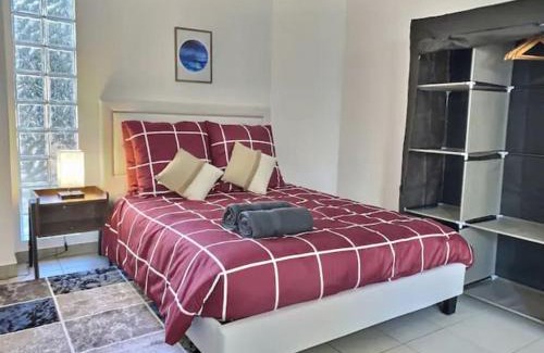 Chatenay-Malabry Apartment | Chatenay 2: Guest Rated Comfort for Your Travels
