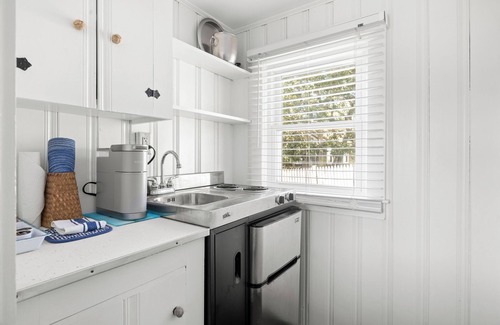 South Chatham Hotel | Ocean View Retreat at Chatham Tides - Rated 9.4/10