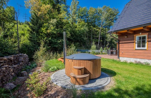Loucna nad Desnou Ski Chalet | Chatička u řeky: Guest Rated 9.8 with Spa & Hot Tub