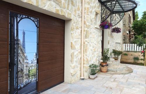 Chatillon Apartment | Discover Chatihotes: Pet-Friendly with a 9.4 Guest Rating