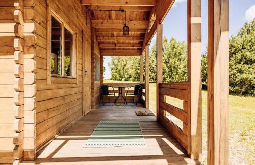 Barczewo Cabin | Relax at Chatka na Wzgórzu: Jacuzzi & Fishing Pond Retreat