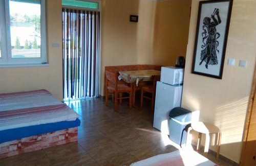 Velky Meder Other | Idyllic Camp Stay at Chatky a apartmány Pod starým orechom
