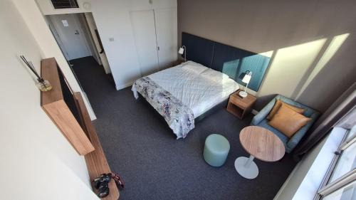 Chatswood Apartment | Guest Rated: Chatswood Hotel Apartment with Pool & Spa
