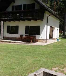 Lojzova Paseka Apartment | Unforgettable Stays at Chaty Lojzovky with Ocean Views