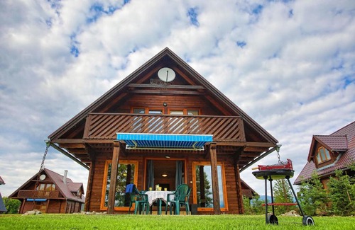 Liptovsky Mikulas Ski Chalet | Relax at Chaty Mara: 4-Star Oceanfront Retreat