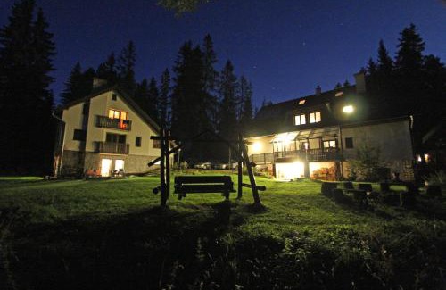 Tatranska Strba House | Discover Relaxation at Chaty Tatra with Spa & Breakfast