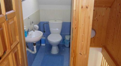 Liptovsky Trnovec House | Inviting Chatyliptov in the Heart of Liptova with Pool