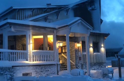 Xonrupt-Longemer Hotel | Escape to Chaume de Balveurche with Oceanfront Views
