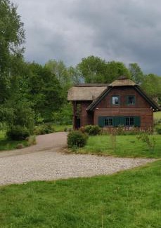 Ourville-en-Caux House | Cozy Chaumière d'Albâtre: Oceanfront Gîte for Families