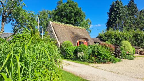 Pluvigner House | Pet-Friendly Oceanfront Retreat at Chaumière de Kerréo
