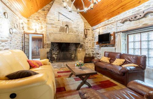 Plovan House | Experience Comfort at Chaumière Ty Plouz - 4-Star Retreat