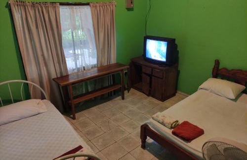 Bejuco Apartment | Pet-Friendly Chaves Lodging for Families on a Budget