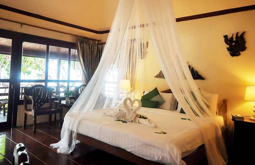 Chaweng City Center Resort | Chawengburi Resort: Ocean Views with Family-Friendly Perks