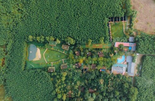 Bo Trach Hotel | Discover Chay Lap Farmstay: Top-Rated Stay with Ocean Views