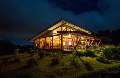 Cirri Sur Cabin | Chayote Lodge: Pet Friendly Retreat with High Guest Ratings