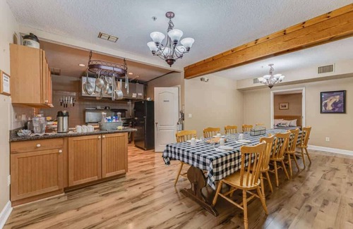 Chassahowitzka Bed & Breakfast | Experience Comfort at Chaz River Suite with Family-Friendly Amenities