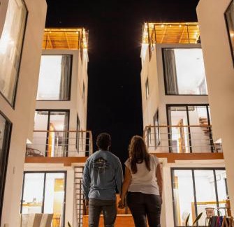 Lobitos Apartment | Che Lobitos: Family-Friendly Retreat with Hot Tub Access