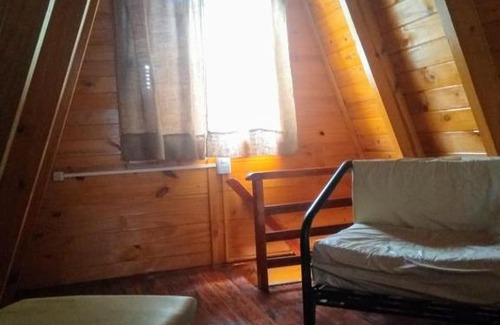 Concordia Ski Chalet | Che Rajy: Family-Friendly Escape with Pool & Hot Tub