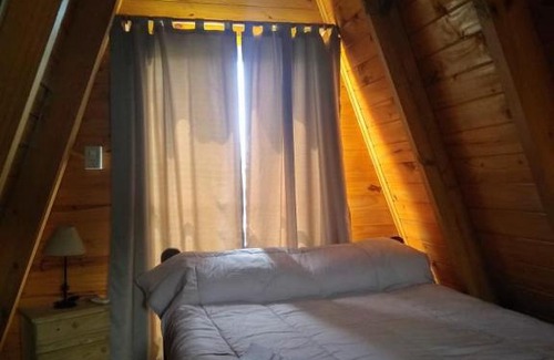 Concordia Ski Chalet | Che Rajy: Family-Friendly Escape with Pool & Hot Tub