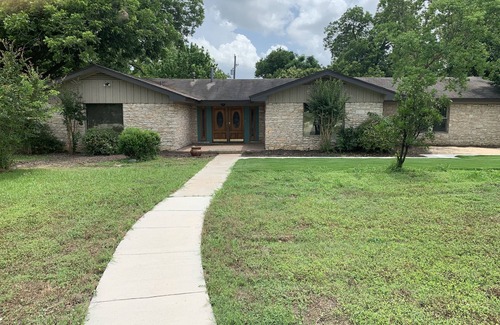 Rio Vista House | Inviting Cheatham Pool House with Private Pool in San Marcos