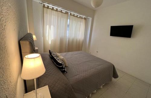 Mar del Plata Apartment | Check and Home - Tucuman II - 4 Huéspedes en Zona Centro con Terraza y Cochera
