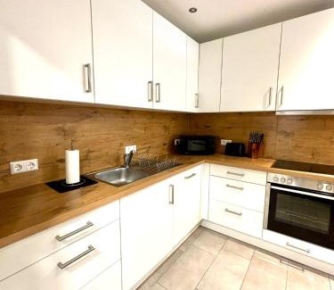 Villingen-Schwenningen House | Budget-Friendly Escape at Check In by BeOne Hotel