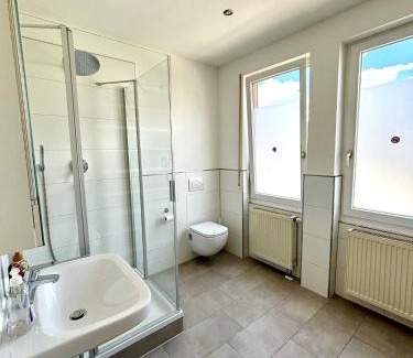 Villingen-Schwenningen House | Budget-Friendly Escape at Check In by BeOne Hotel