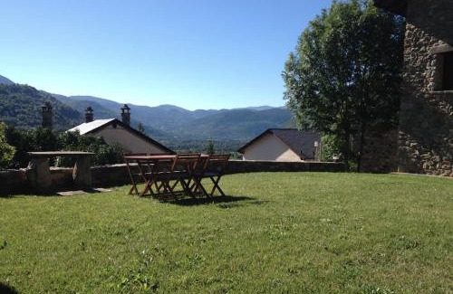 Villanova House | Explore CHECK-IN CASAS Borda Blaner - Rated 9/10 by Guests