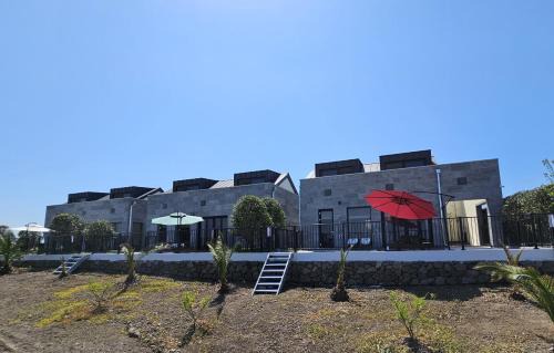 Hallim House | Relax at Jeju Private Full Stay with Pool & Family Amenities