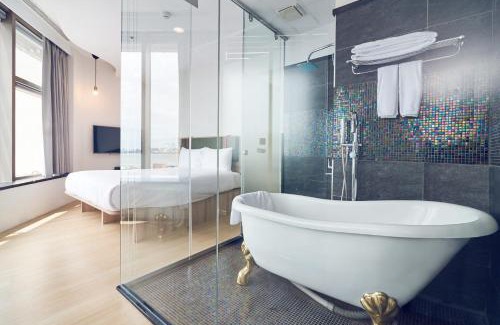 Tamsui Hotel | Family-Friendly Stay at CHECK Inn Express New Taipei Tamsui