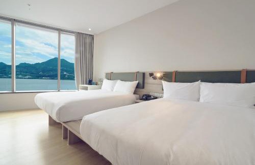 Tamsui Hotel | Family-Friendly Stay at CHECK Inn Express New Taipei Tamsui