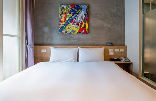 University District Hotel | Family-Friendly CHECK inn Express Taichung Yizhong Awaits