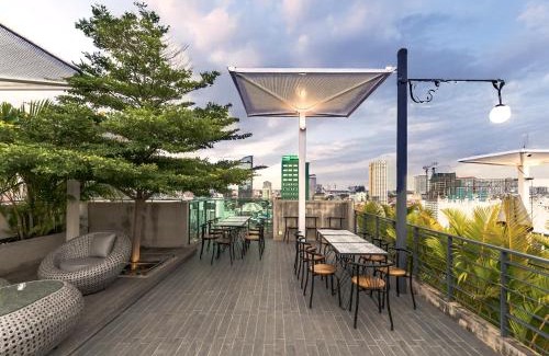 Phnom Penh City Centre Hotel | Elegant Stay at CHECK inn Phnom Penh Royal Palace