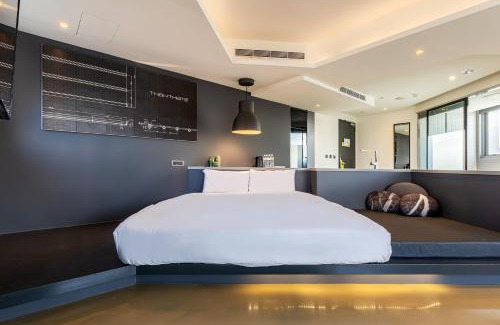 Xitun District Hotel | Comfortable Stay at CHECK inn Taichung Liming for Families