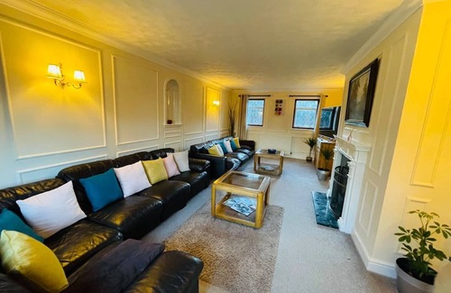 St Ives House | Budget-Friendly Executive 3-Bed House for Family Stays