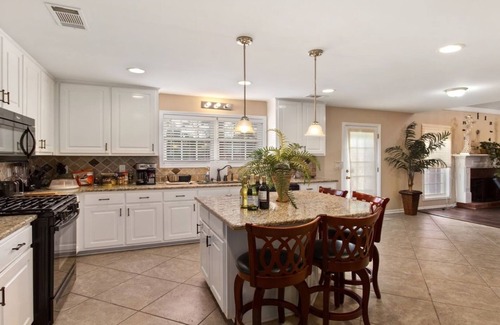 McDonough House | Discover Our Exciting Weekday Specials for Memorable Stays